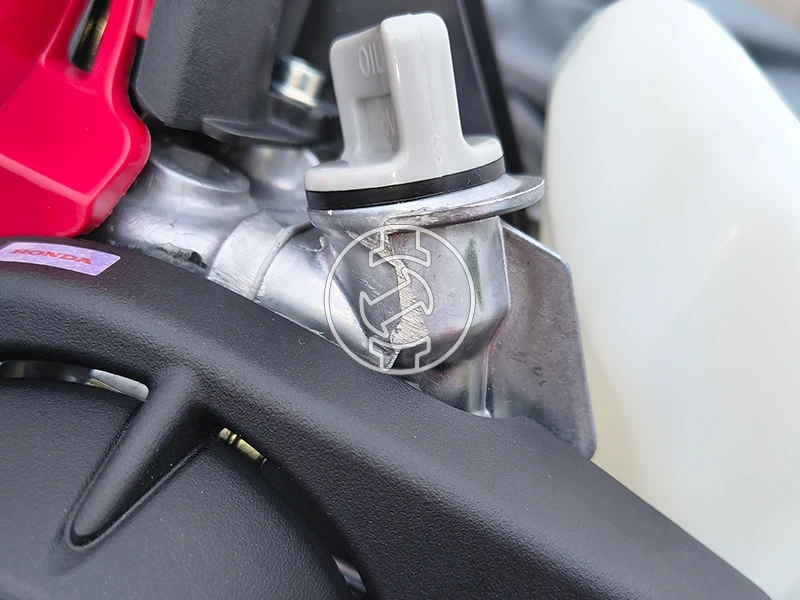 AGT HONDA GX50 benzin motoros függőleges földfúró (értékcsökkent)