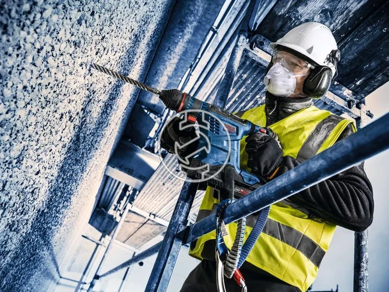 Kép: EXBH18V-32F furokalapacs akku es tolto nelkul kartondobozban.webp