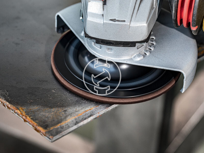 EXPERT Tépőzáras csiszolófilc korong rozsdamentes acélhoz és színes fémhez, 125 mm, rendkívül puha,