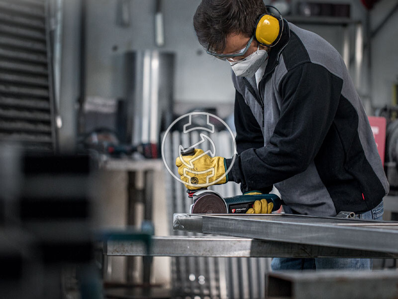 EXPERT Tépőzáras csiszolófilc korong rozsdamentes acélhoz és színes fémhez, 125 mm, közepes, SiC