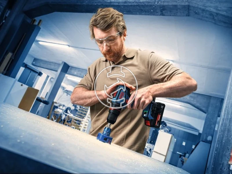 Kép: EXSR18V-90FC akkus furo-csavarozo akku es tolto nelkul L-Boxx-ban.webp