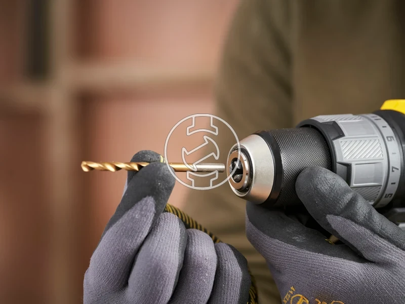 Kép: FATMAX 18V utvefuro akkumulator es tolto nelkul.webp