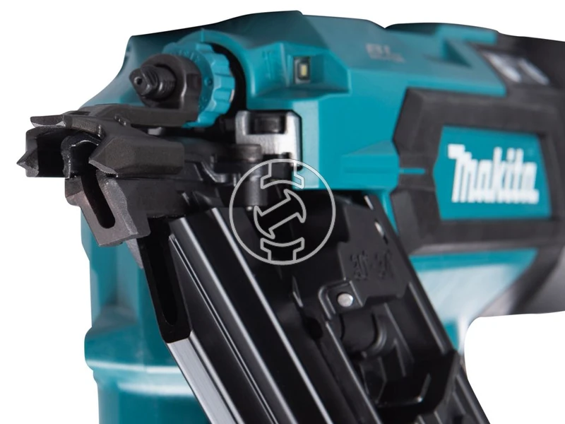 Makita DBN900ZK akkus finiselő szegező