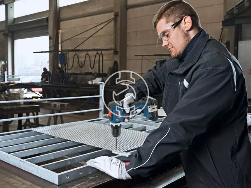 Bosch GSR 18V-65 akkus fúrócsavarozó tokmányos 2x4Ah ProCORE, GAL 18V-40, L-Boxx