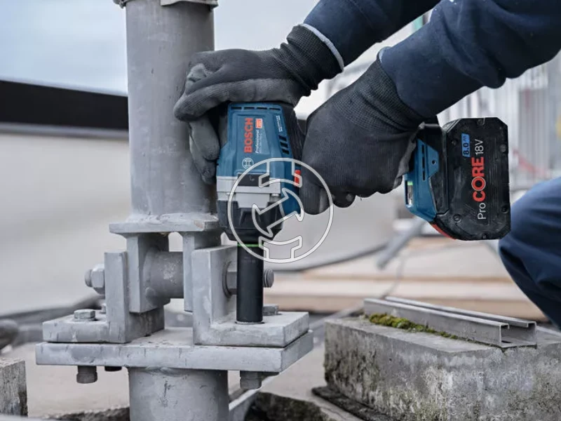 Bosch GDS 18V-750 C akkus ütvecsavarozó