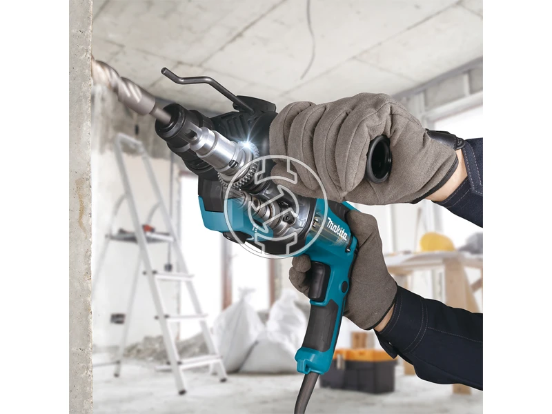 Makita HR2670 elektromos fúró-vésőkalapács