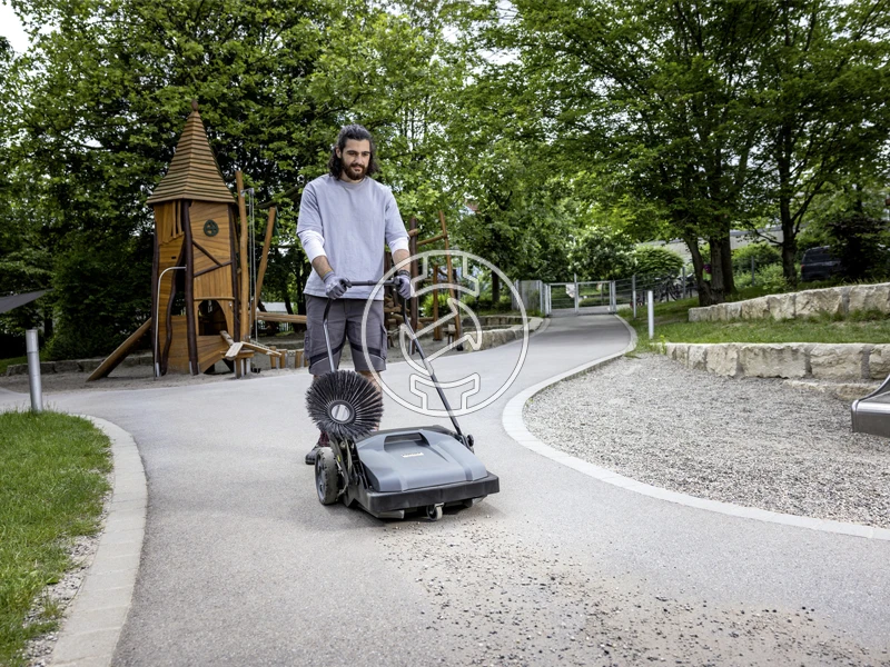 Karcher KM 70/15 C Classic kézi seprőgép