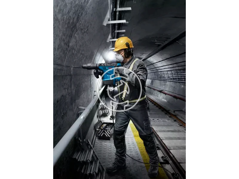 Bosch GBH 6-42 C elektromos fúró-vésőkalapács