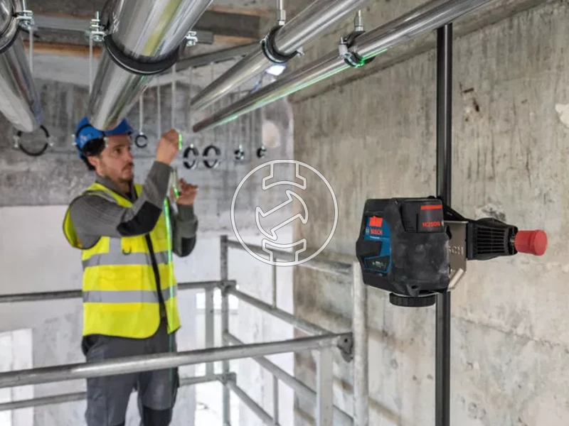 Bosch GCL 12V-50-22 CG pont- és vonallézer RM20 + AA1 + 4x1.5V LR6 AA