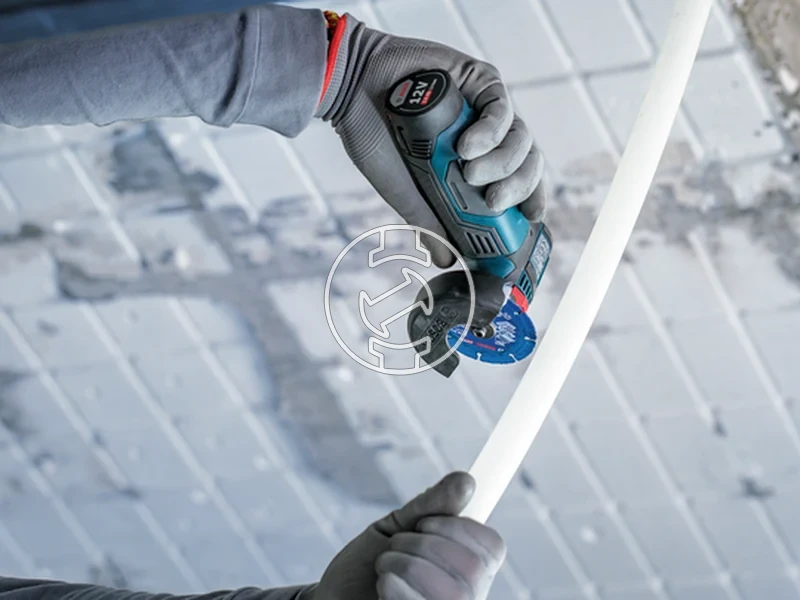 Kép: GBH 18V-18 X Akkus furokalapacs GDE 24 porelszivo adapterrel 2x20Ah akkuval es GAL 18V-20 toltovel LBoxx-ban.webp