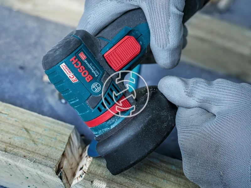 Kép: GBH 18V-18 X Akkus furokalapacs GDE 24 porelszivo adapterrel 2x20Ah akkuval es GAL 18V-20 toltovel LBoxx-ban.webp