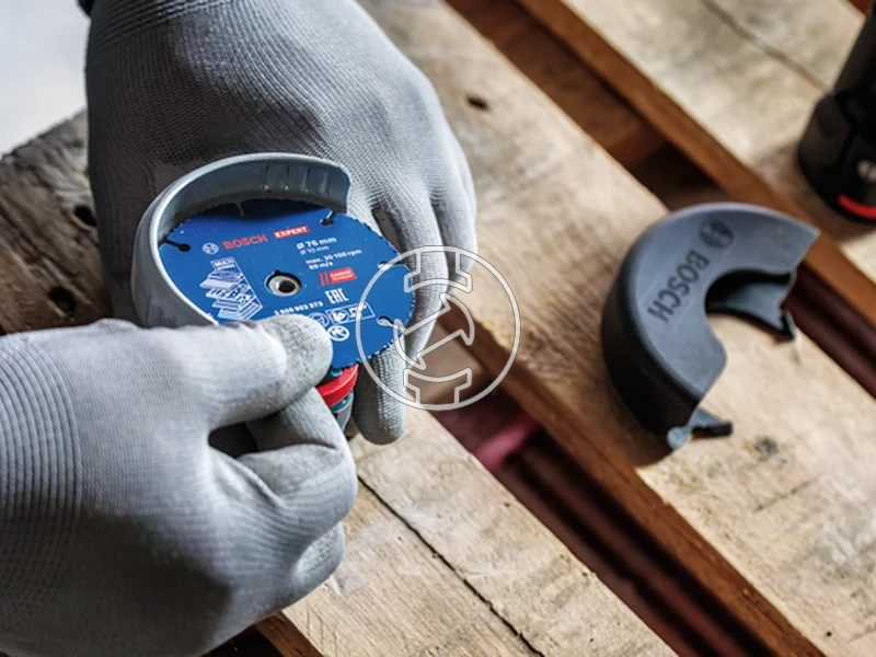 Kép: GBH 18V-18 X Akkus furokalapacs GDE 24 porelszivo adapterrel 2x20Ah akkuval es GAL 18V-20 toltovel LBoxx-ban.webp