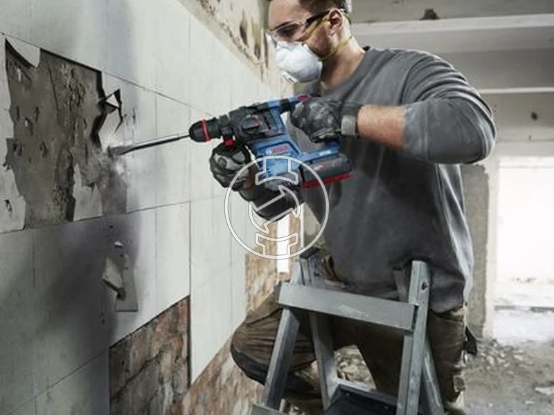 Kép: GBH 18V-22 X Akkus furokalapacs 2x40Ah akkuval es GAL 18V-40 toltovel LBoxx-ban.webp