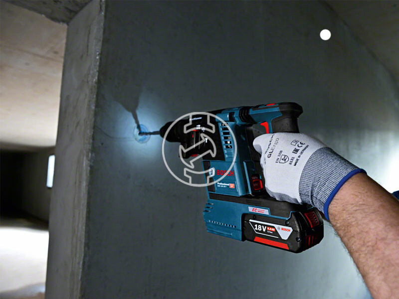 Bosch GBH 18V-26 + GDX 18V-200 C + GWS 18V-10 akkus fúrókalapács