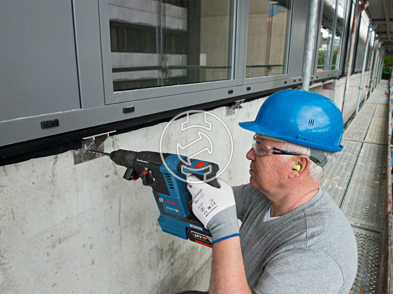 Bosch GBH 18V-26 + GDX 18V-200 C + GWS 18V-10 akkus fúrókalapács