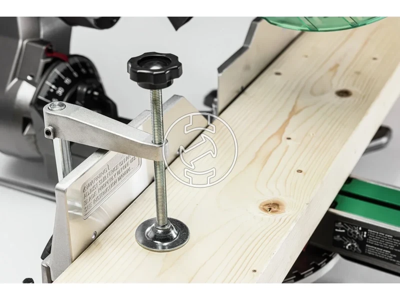 Kép: Gervago furesz 1.520 W 305 mm 107x312 mm 4.000min 255 kg Lezer vonalvezetes.webp