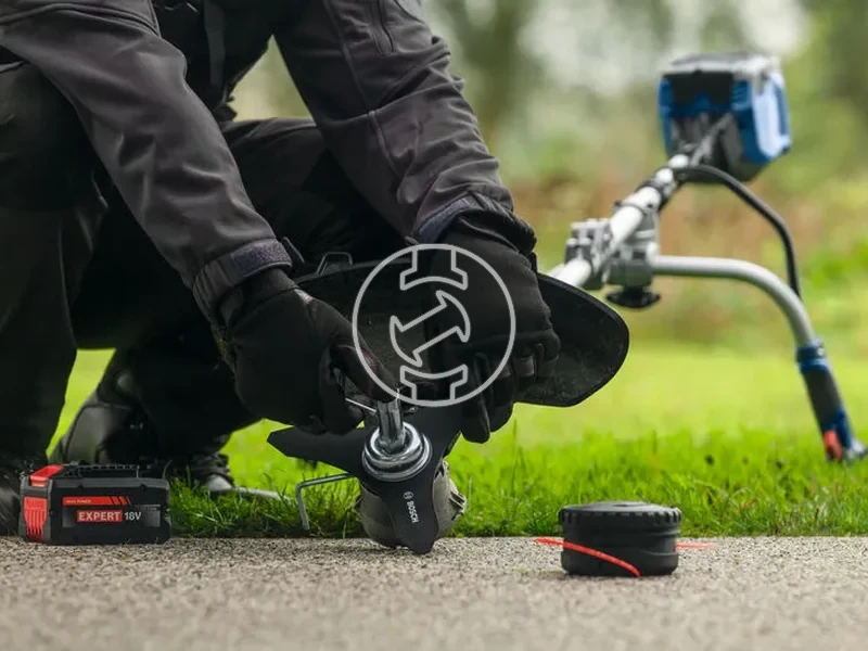 Kép: GFR 18V-25BH Bozotvago akku es tolto nelkul vallpanttal Pro-Tap orsoval es damillal novenyvedo kengyellel 3 fogu kessel kartondobozban.webp