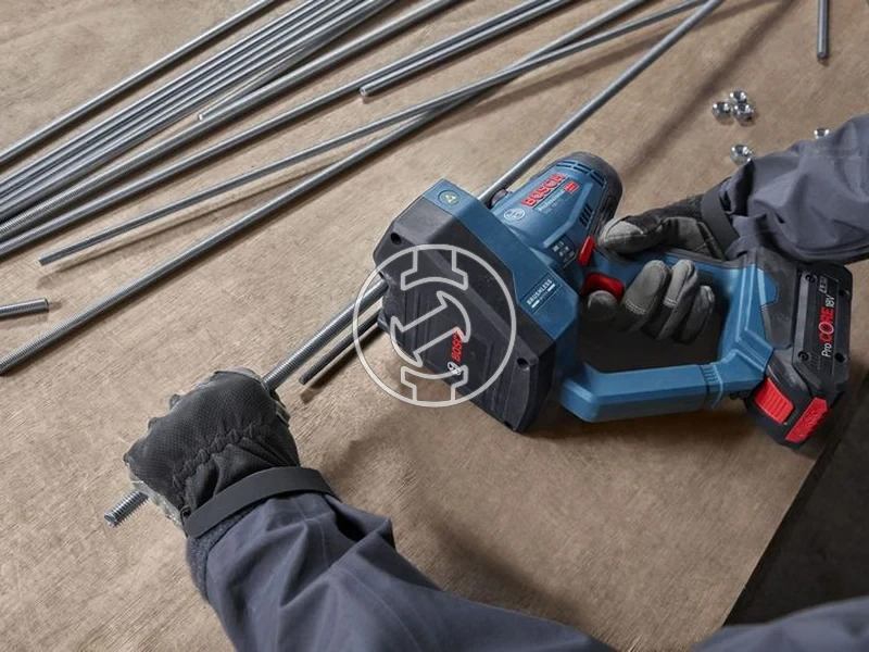 Kép: GGC 18V-12 Akkus menetes szar darabolo akku es tolto nelkul kartondobozban.webp