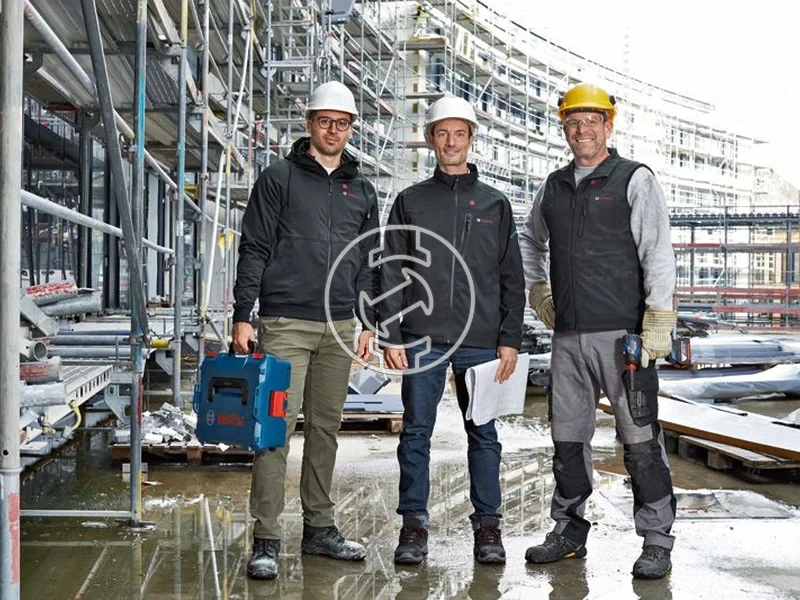 Kép: GHJ 1218V XA Kapucnis pulover XL GAA 12V-21 adapterrel 1x 20 Ah akkuval GAL 12V-20 toltovel kartondobozban.webp