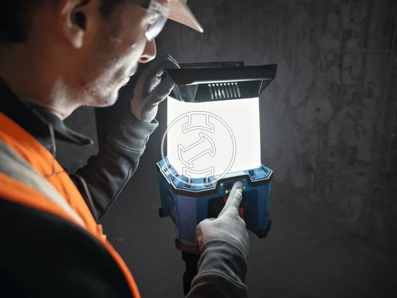 Kép: GLA 18VH-7500 Akkus lampa akku es tolto nelkul kartondobozban.webp