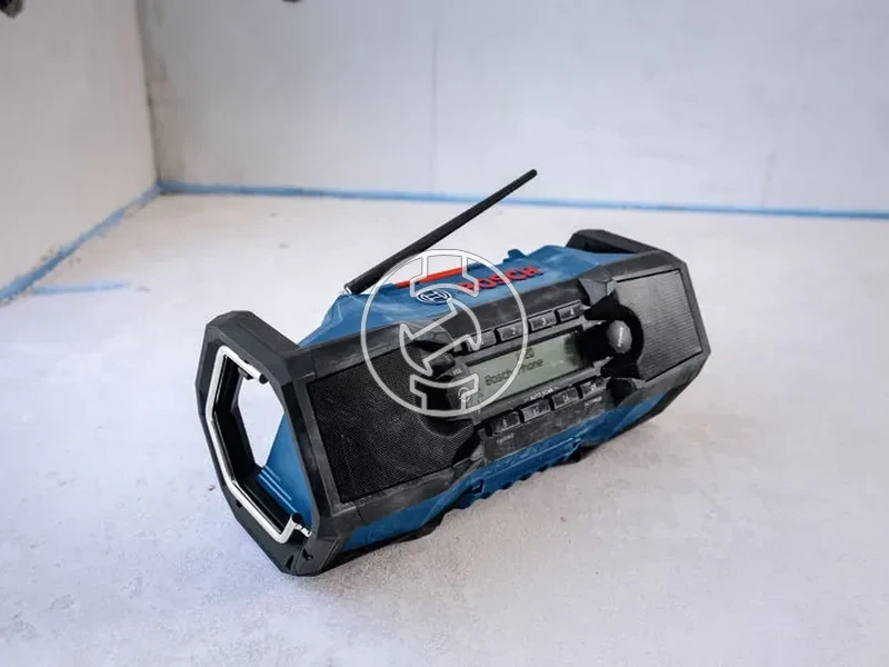 Kép: GPB18V-3SC Akkus radio akku es tolto nelkul kartondobozban.webp