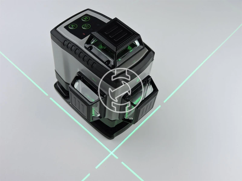 Green Liner 4D vonallézer kofferben, konzollal, távirányítóval, XL álvánnyal