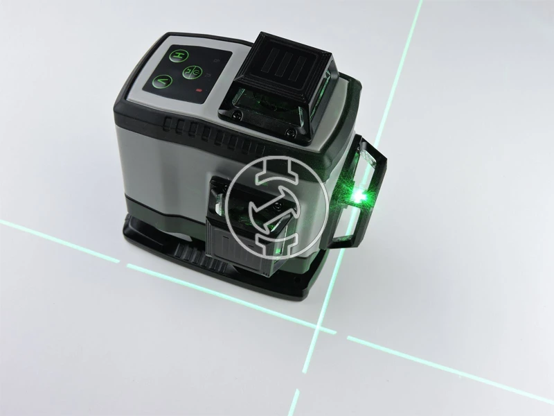 Green Liner 4D vonallézer kofferben, konzollal, távirányítóval, XL álvánnyal