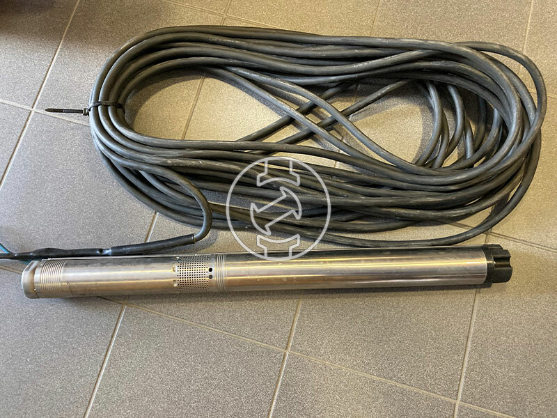 Grundfos SQ 3-65 csőbúvárszivattyú 40m kábellel értékcsökkent