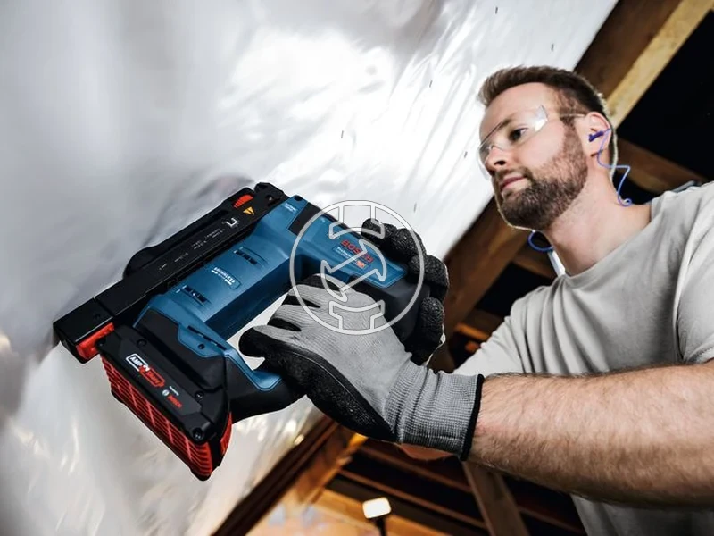 Kép: GTH 18V-14 Akkus szogbelovo akku es tolto nelkul kartondobozban.webp