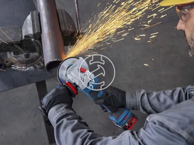 Kép: GWS18V-11PS akkus sarokcsiszolo 125mm 2x GBA 18V 50Ah akkuval GAL 12V18V-80 toltovel L-Boxx-ban 123.webp