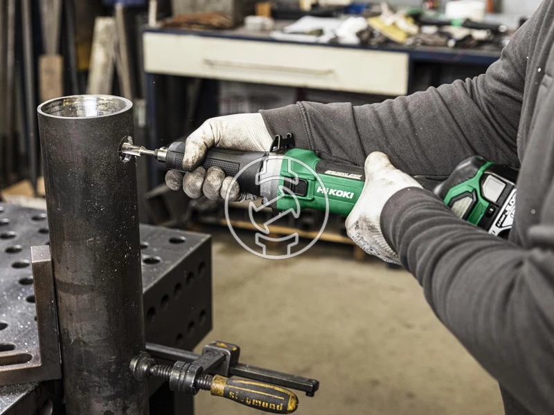 HiKOKI GP18DAW5Z akkus egyenes csiszoló 18 V | Szénkefementes | Akku és töltő nélkül | Kofferben