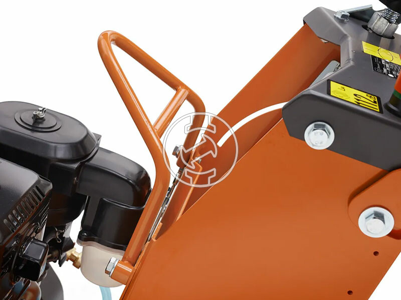 Husqvarna FS 400 LV 11.7 HP robbanómotoros aszfaltvágó