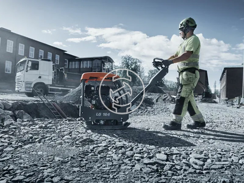 Husqvarna LG 164 robbanómotoros lapvibrátor