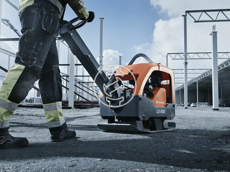 Husqvarna LG 400 robbanómotoros lapvibrátor