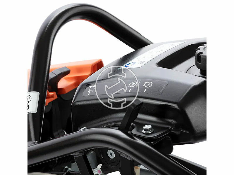 Husqvarna LT 6005 robbanómotoros döngölőgép