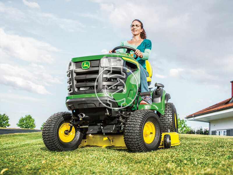 John Deere X127 benzinmotoros fűnyíró traktor