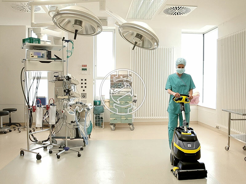 Karcher BR 35/12 C akkus padlótisztító