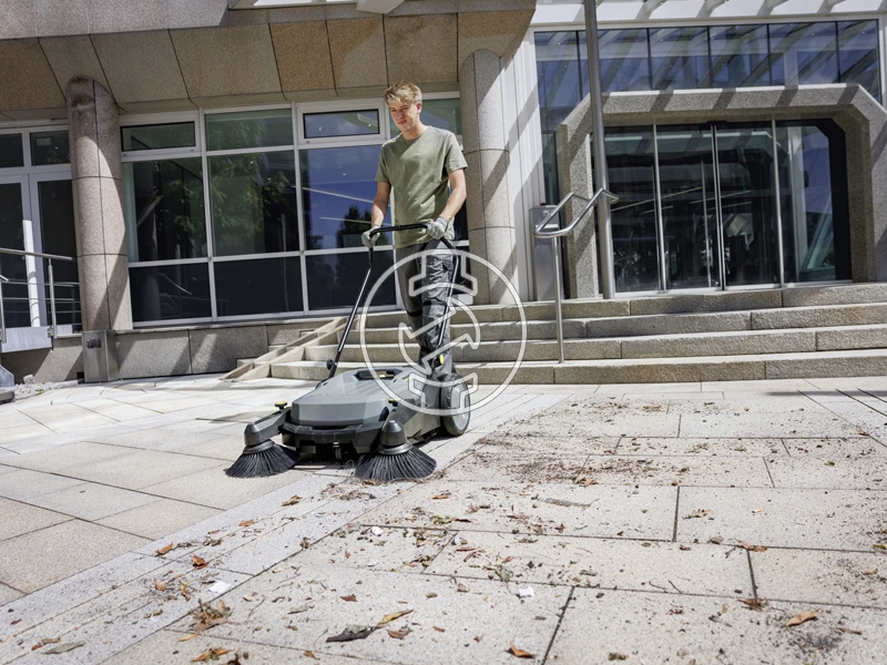 Karcher KM 70/20 C 2SB kézi seprőgép