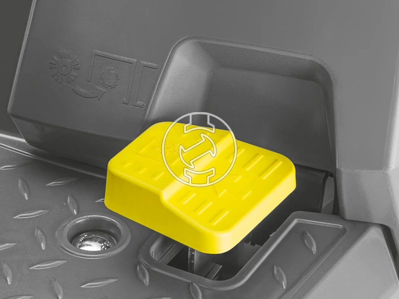 Karcher KM 85/50 R Bp akkus padlótisztító 115 Ah