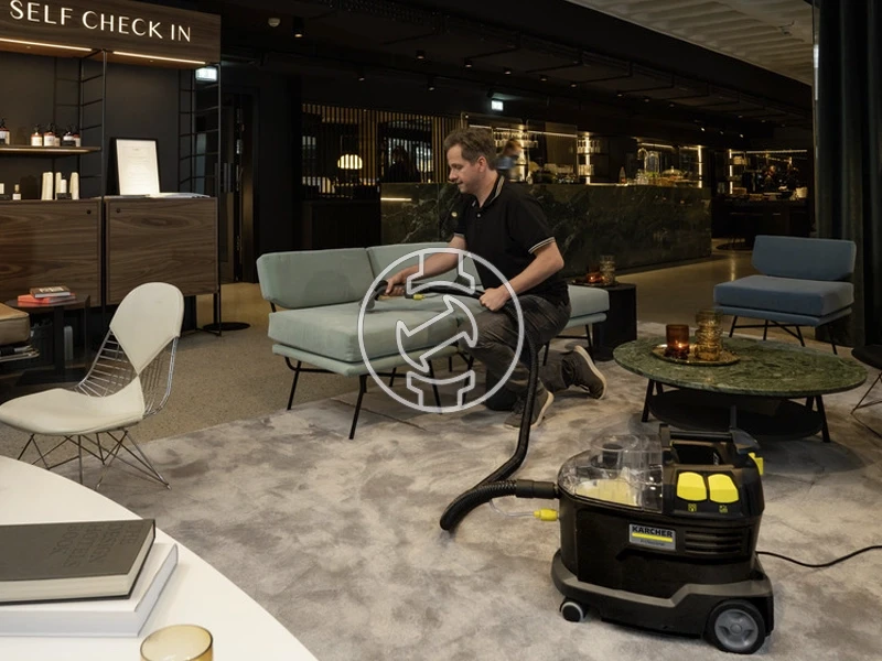 Karcher Puzzi 8/1 Anniversary Edition elektromos padlótisztító