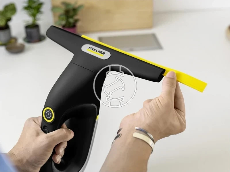 Karcher WV 2 UNIVERSAL PRECISION+ black akkus ablaktisztító (értékcsökkent)