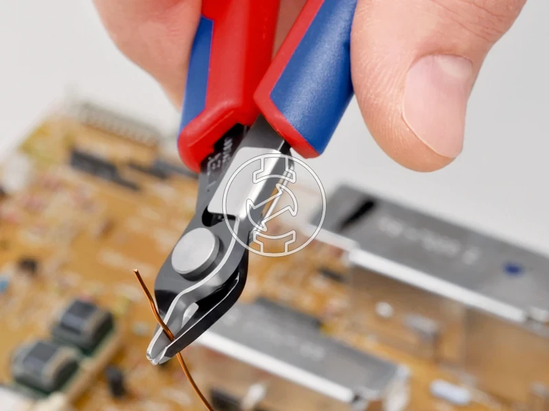 Kép: Knipex Electronic Super Knips oldalcsipofogo 125 mm_2.webp