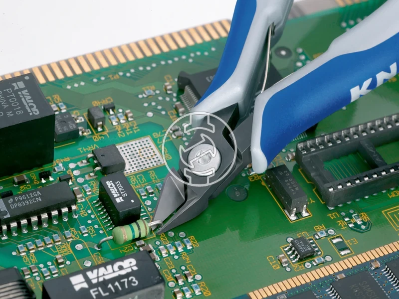 Kép: Knipex elektronikai oldalcsipofogo 125 mm_2.webp