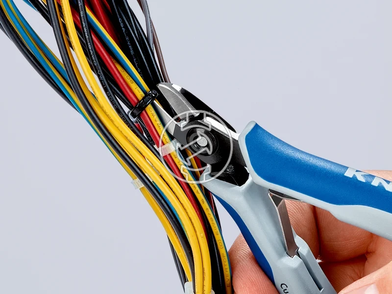 Kép: Knipex elektronikai oldalcsipofogo 125 mm_3.webp