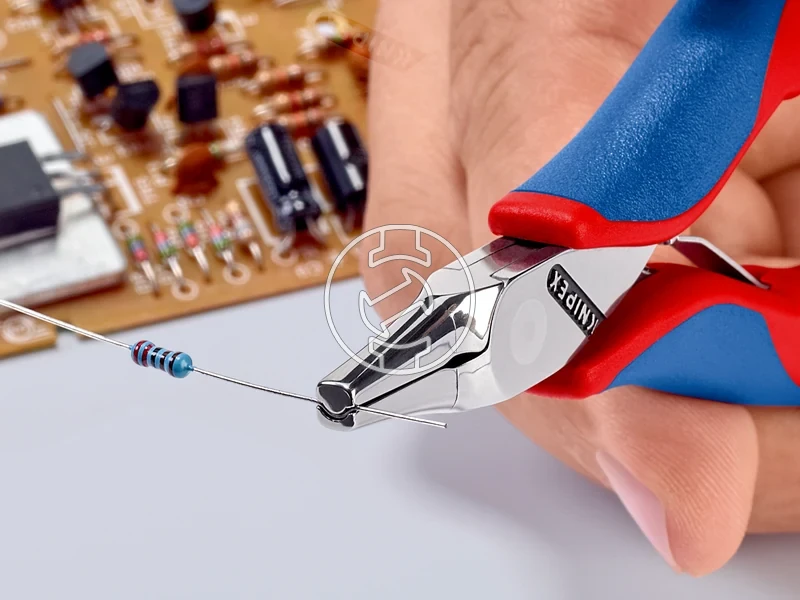Kép: Knipex elektronikai oldalcsipofogo 130 mm_1.webp