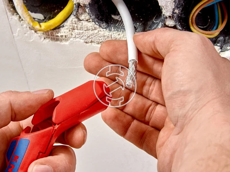 Kép: Knipex ErgoStrip balkezes univerzalis kabelcsupaszito 8 - 13 mm_4.webp