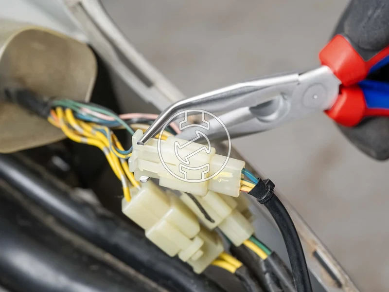 Kép: Knipex fel-kerek hosszucsoru fogo hajlitott 200 mm_2.webp