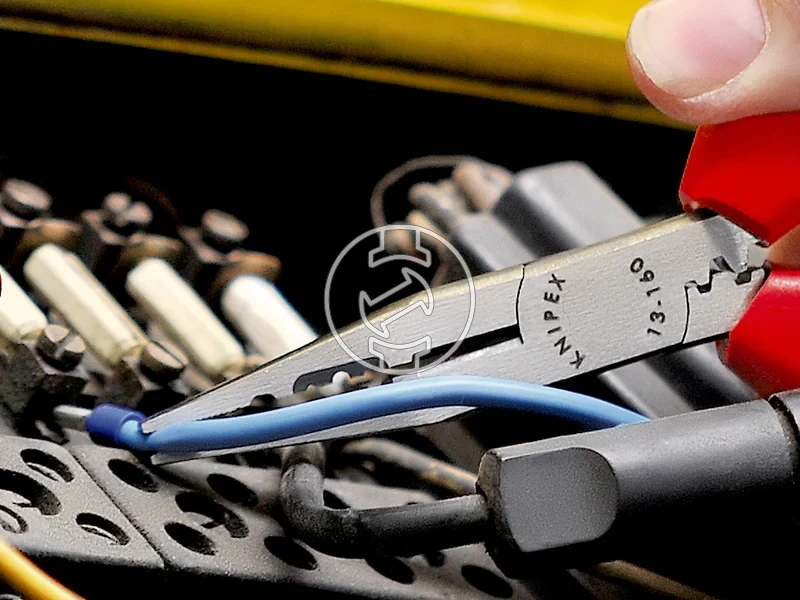 Kép: Knipex kabelcsupaszito fogo_3.webp