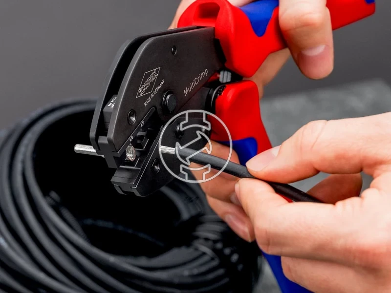 Kép: KNIPEX MultiCrimp for PV MC4MC4 EVO2.webp