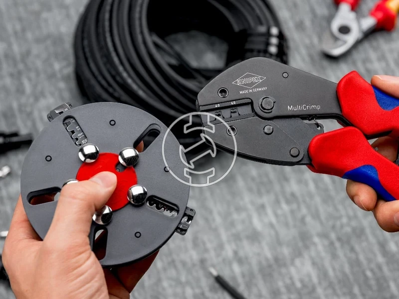 Kép: KNIPEX MultiCrimp for PV MC4MC4 EVO2.webp